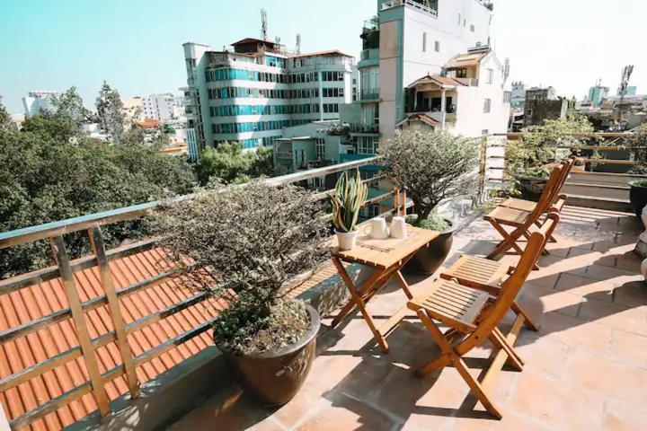 Homestay Giua Long Ha Noi - 10 Phut Den Pho Co هانوي المظهر الخارجي الصورة