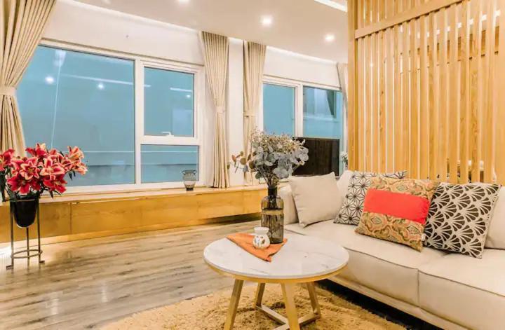 Homestay Giua Long Ha Noi - 10 Phut Den Pho Co هانوي المظهر الخارجي الصورة