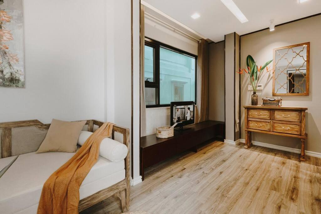 Homestay Giua Long Ha Noi - 10 Phut Den Pho Co هانوي المظهر الخارجي الصورة